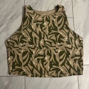 Old Navy PowerChill XL Women's Green and Tan Patterned Top